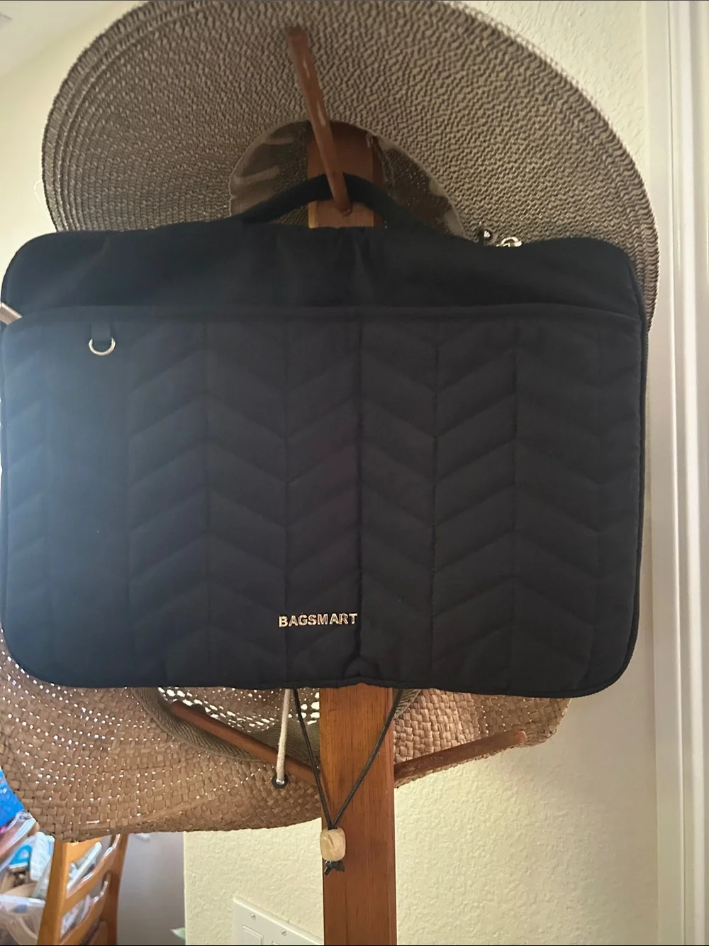 BAGSMART Black Quilted Laptop Sleeve - Men's Carry Case